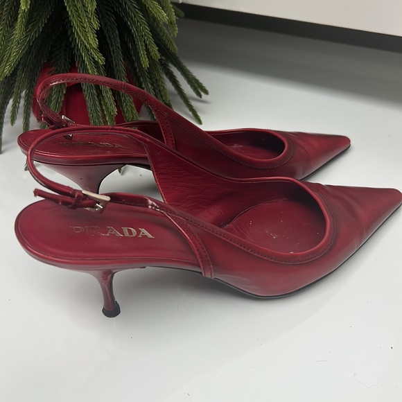 Red Prada heel slingback pointed shoe - Picture 5 of 6